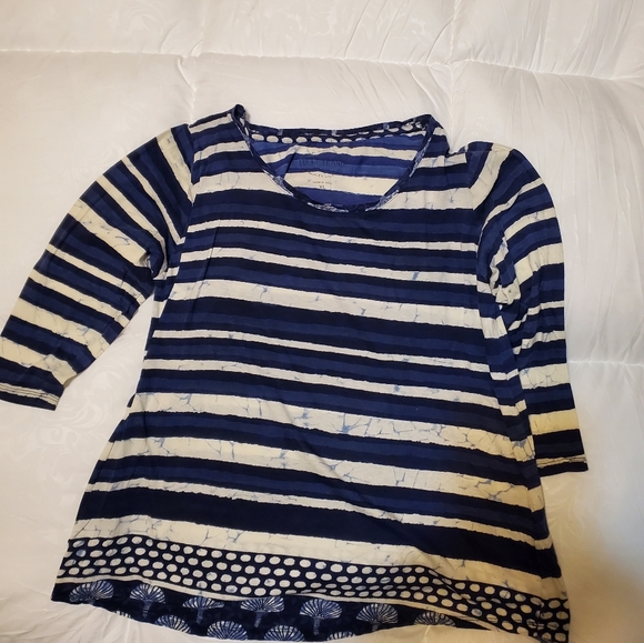 Lucky Brand multi graphic top - Picture 1 of 6